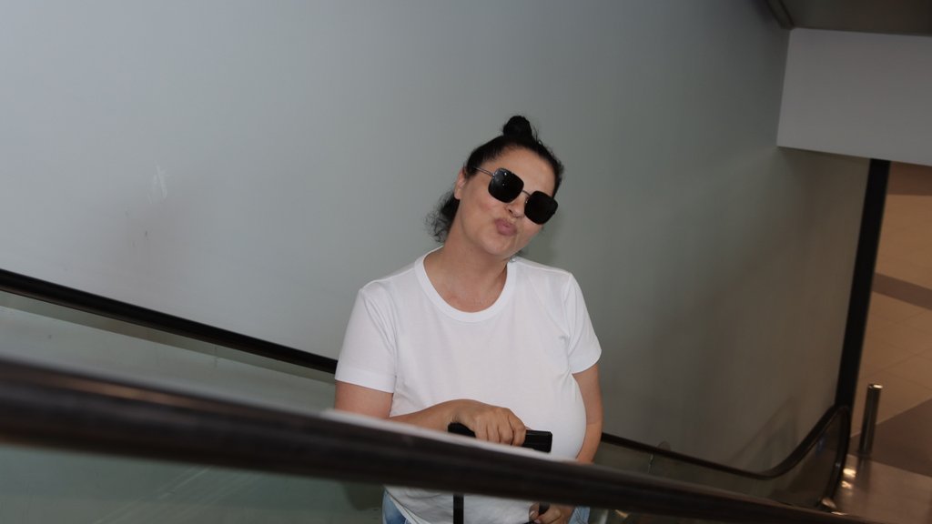 KO BI OČEKIVAO OVAKVU REAKCIJU JANE TODOROVIĆ: Pevačica otkrila koliko je bakšiša dobila na nastupu (FOTO) – bakšiš na nastupu