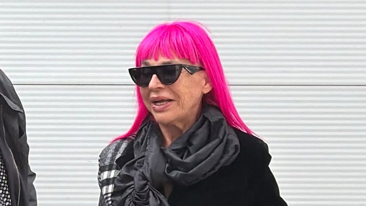 KO JE SVE BIO UZ ZORICU BRUNCLIK NA SNIMANJU: Poznata pevačica stigla sa suprugom na Pinkove zvezde (FOTO) (VIDEO) – Zorica Brunclik Pinkove zvezde