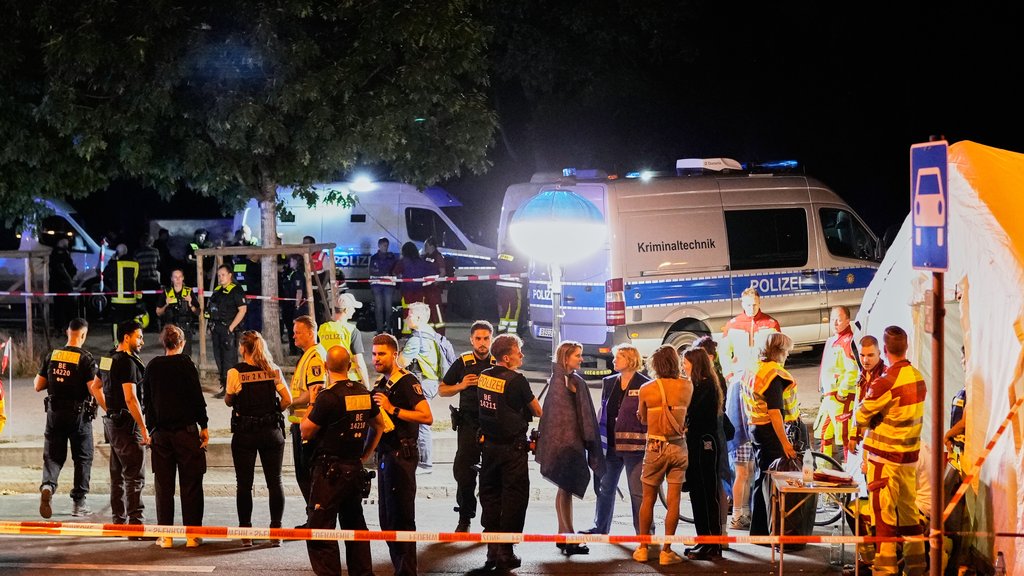 Nesreća na Oktoberfestu u Minhenu: Gondola pala sa tornja i usmrtila radnika obezbeđenja