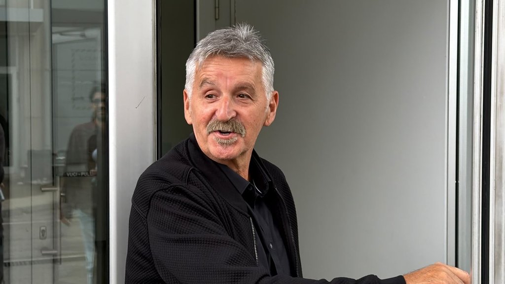 OKRUŽEN ŽENSKOM PAŽNJOM NA SNIMANJU: Dragan Stojković Bosanac stigao među obožavateljke na Pinkove zvezde (FOTO) (VIDEO)