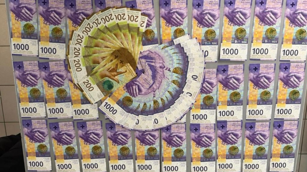 Zaplena neprijavljenih franaka na Horgošu: Novac otkriven tokom kontrole