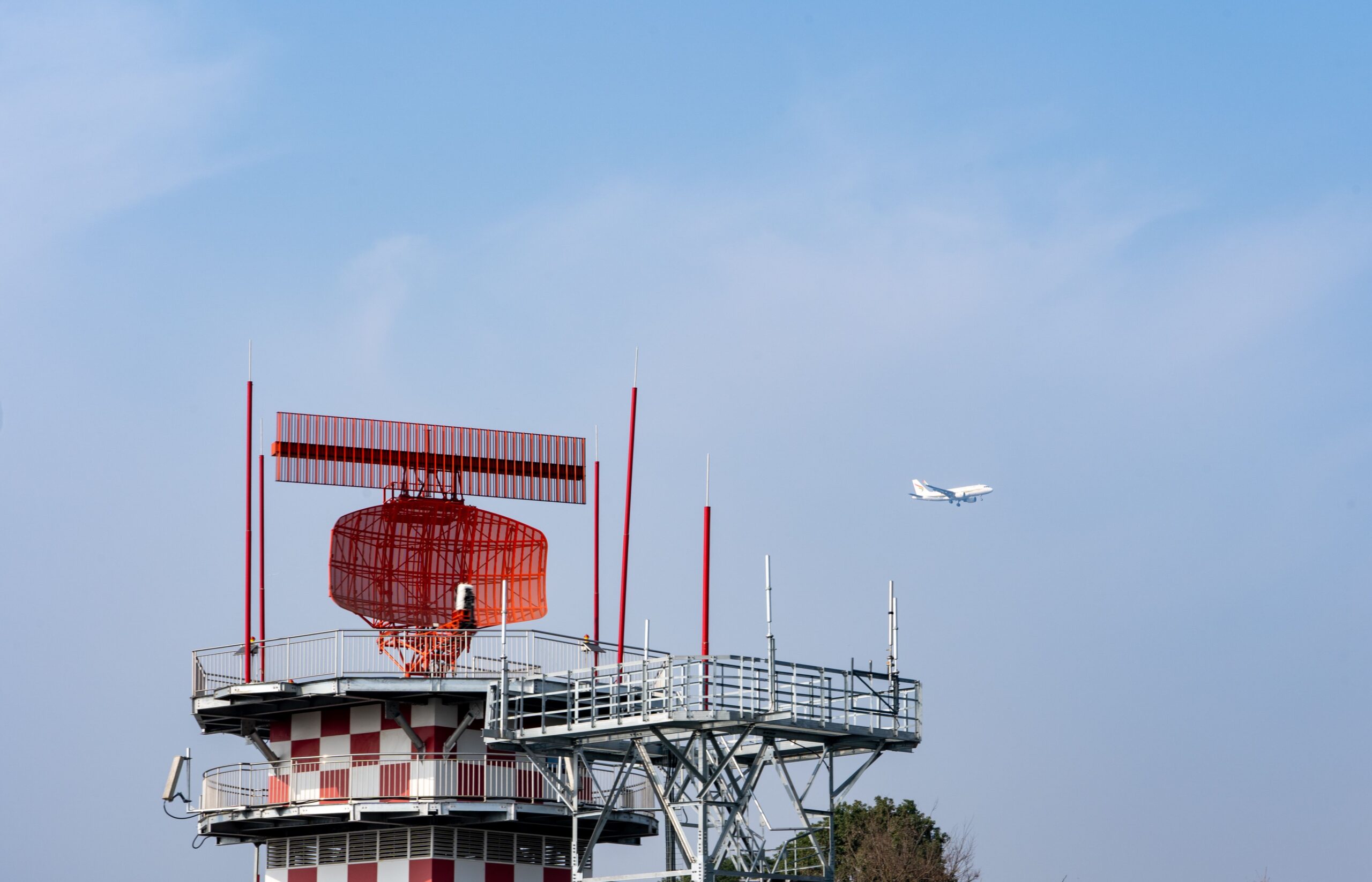 Američka avio-infrastruktura zahteva 30 milijardi dolara ulaganja za modernizaciju – zastareli aerodromi i kontrola leta u SAD