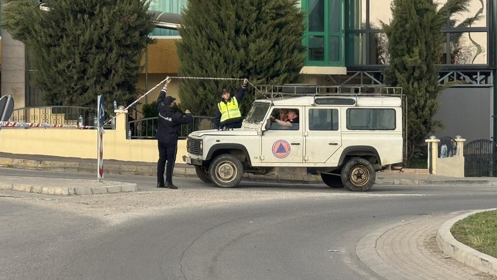 Misterija na stadionu kod Gostivara: Muškarac pronađen mrtav, motorna testera pored tela – smrt na stadionu kod Gostivara