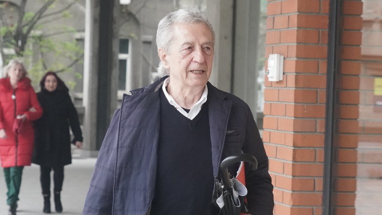 NIKO NIJE OČEKIVAO TRAGEDIJU U PORODICI MIROSLAVA ILIĆA: Brat poznatog pevača preminuo u šahtu kod porodične kuće (FOTO) – tragedija u porodici Miroslava Ilića
