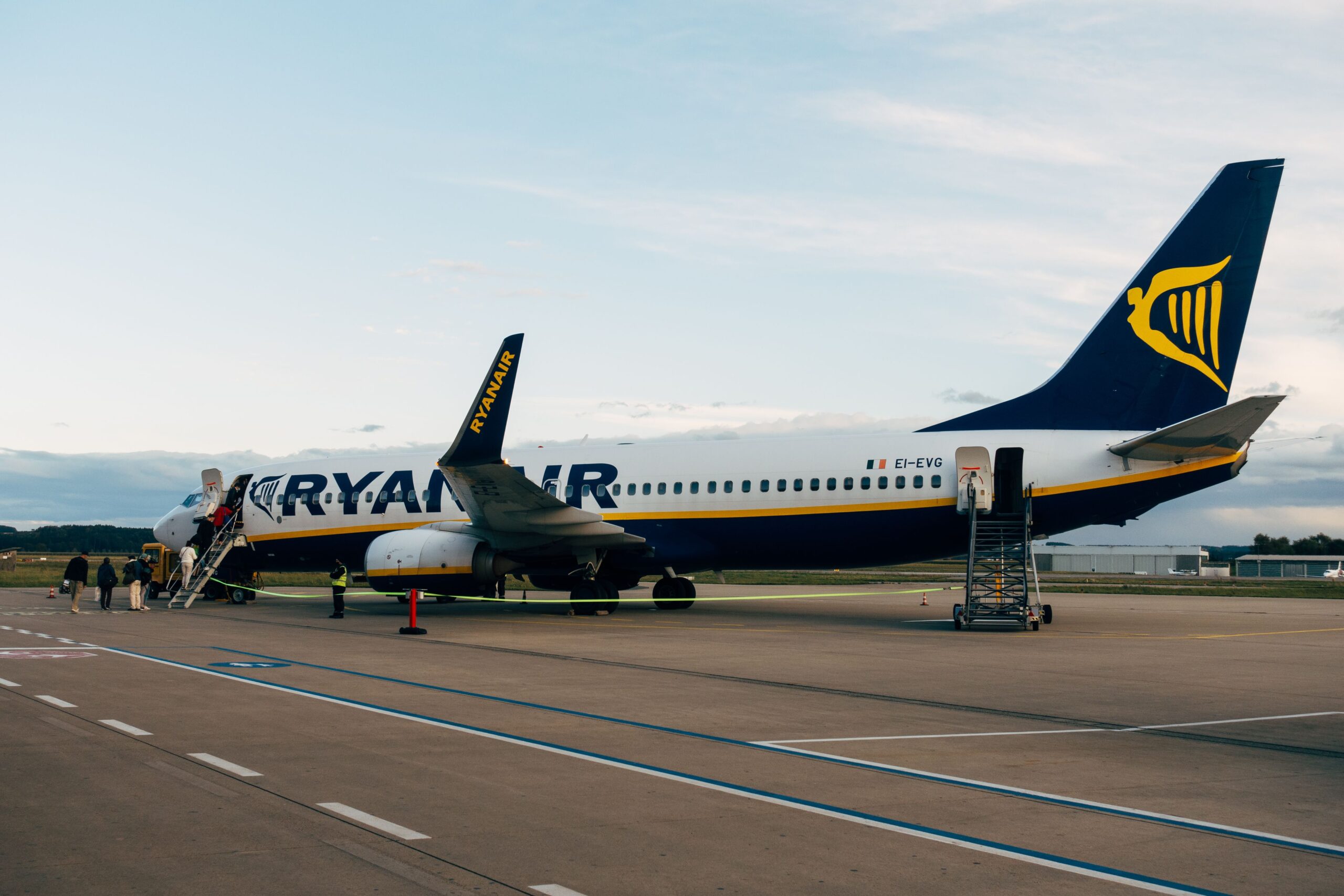 Ryanair neće uvoditi doplatu za gorivo, ali tradicionalne avio-kompanije najavljuju poskupljenja – doplata za gorivo