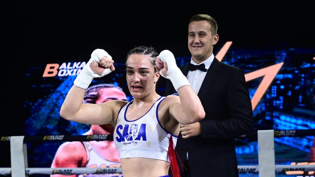 Sara Ćirković pobedila Buse Naz Čakiroglu 3:2 za polufinale Evropskog prvenstva u boksu – Sara Ćirković Evropsko prvenstvo