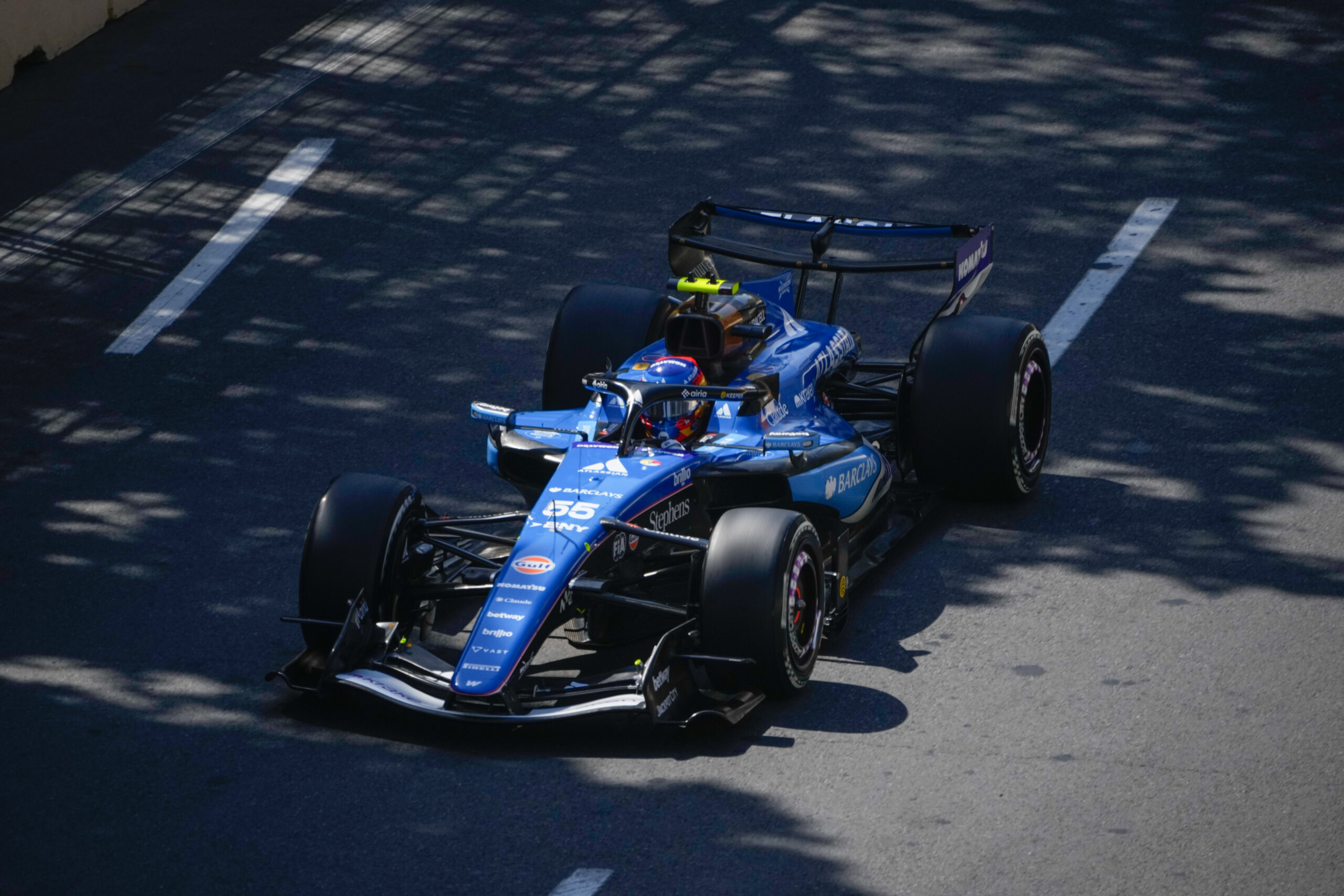 Karlos Sainc napredovao u Bakuu, Fernando Alonso suočen sa kaznom – Karlos Sainc Velika nagrada Azerbejdžana