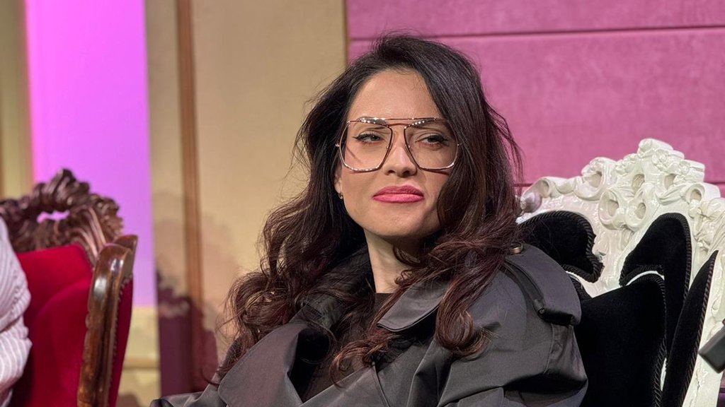 NIKO NE OSTAVLJA TAKAV UTISAK POSLE ČETIRI POROĐAJA: Mirka Vasiljević pokazala smeliji izgled na Instagramu (FOTO)