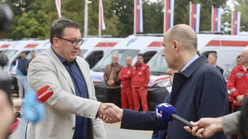 Obnova sanitetskog voznog parka u Srbiji: 20 novih vozila za bržu i sigurniju pomoć pacijentima