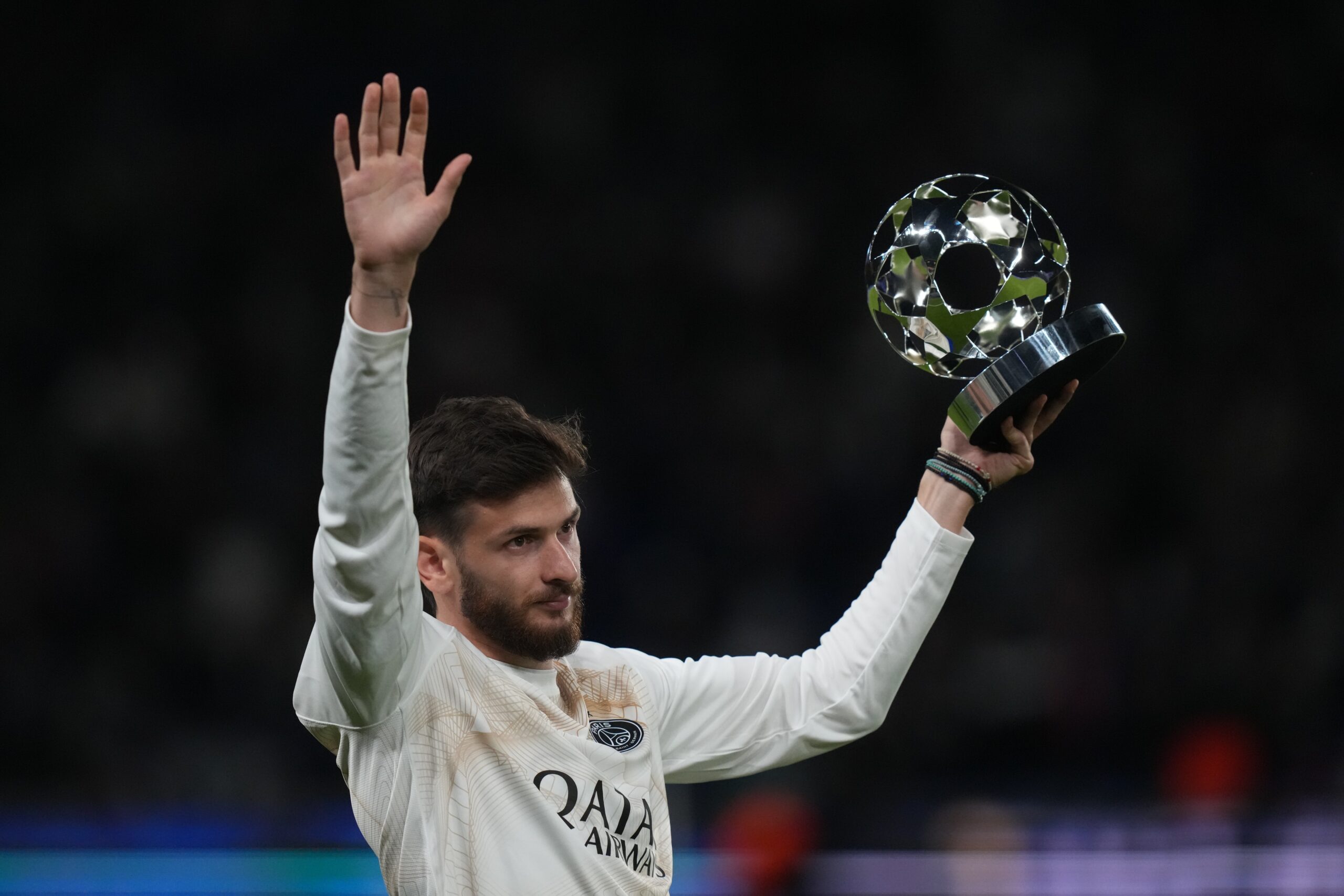 Hvica Kvarachelija u trci za Zlatnu loptu: Brojke koje su obeležile sezonu – Hvica Kvarachelija Paris Saint-Germain Liga šampiona