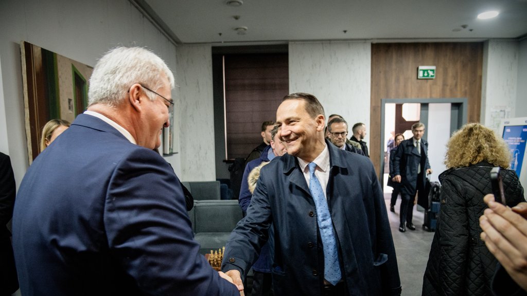 Poljski diplomatski baraž u UN: Kako Sikorski šalje poruku Moskvi i ističe stratešku asimetriju
