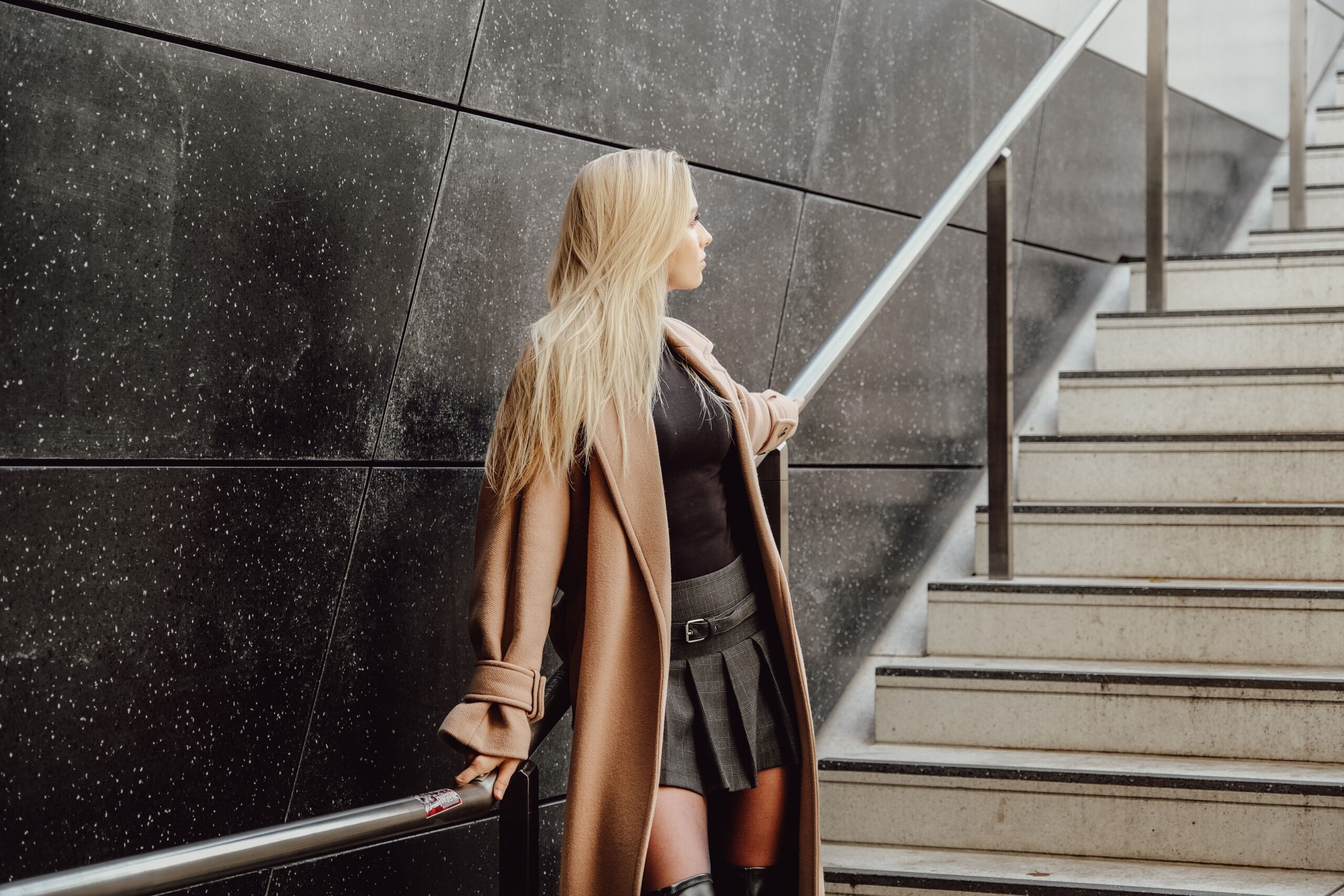 Šest modela suknji koji osvežavaju jesenji stil svake žene – jesenja garderoba suknje
