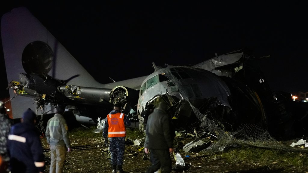 Avion pao u DR Kongu: 17 poginulih, među njima i vojni zvaničnici – pad aviona u DR Kongu