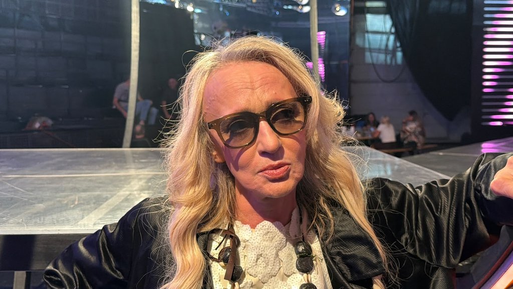 KOMŠINICA OTKRIVA MANJE POZNATE DETALJE IZ ŽIVOTA BEBI DOL: Dragana Šarić dve godine živi u iznajmljenom stanu na Vračaru (FOTO) – život Bebi Dol