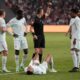 Kylian Mbappé smiruje navijače Francuske: Osmeh posle povrede kolena i druženje sa Arda Gülerom – Kylian Mbappé povreda kolena