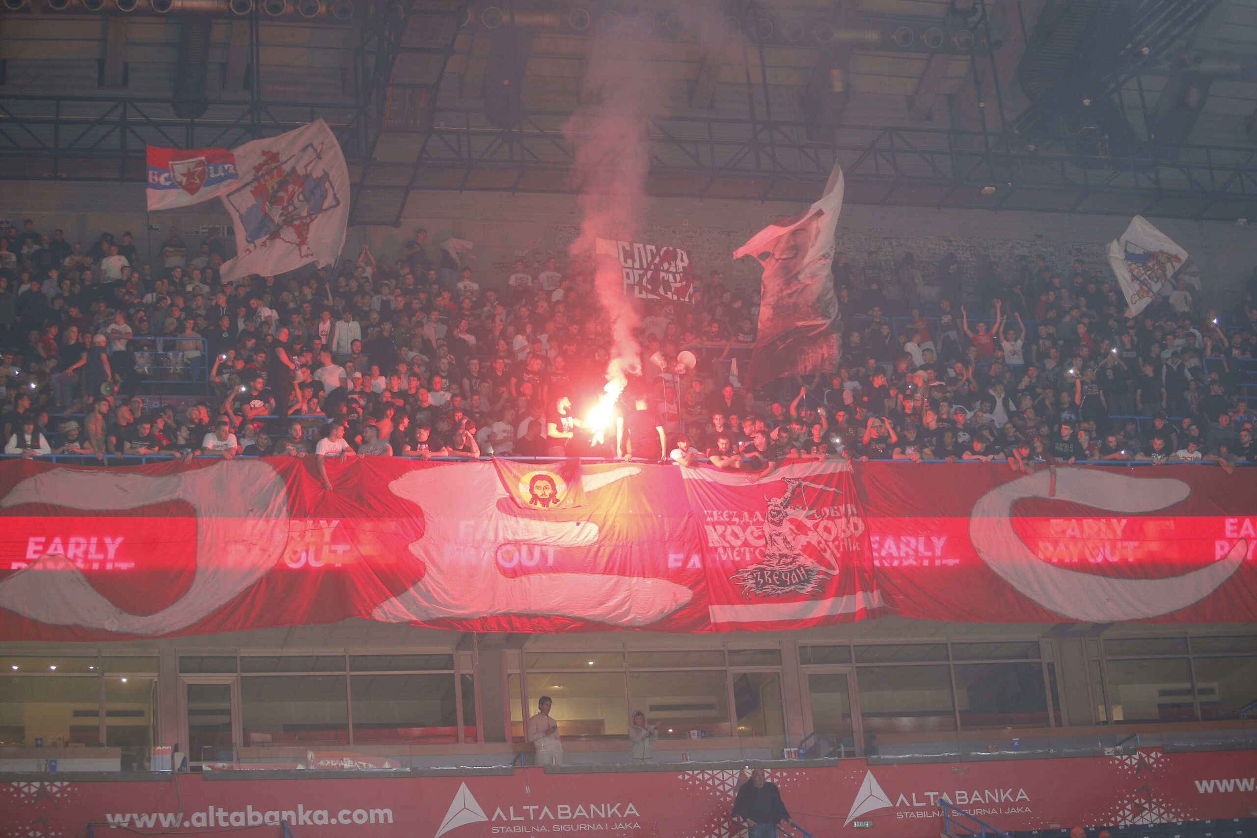 Fudbaler Crvene zvezde o minutu ćutanja za Ratka Mladića: 'Šta god da kažem...' – Crvena zvezda derbi Partizan