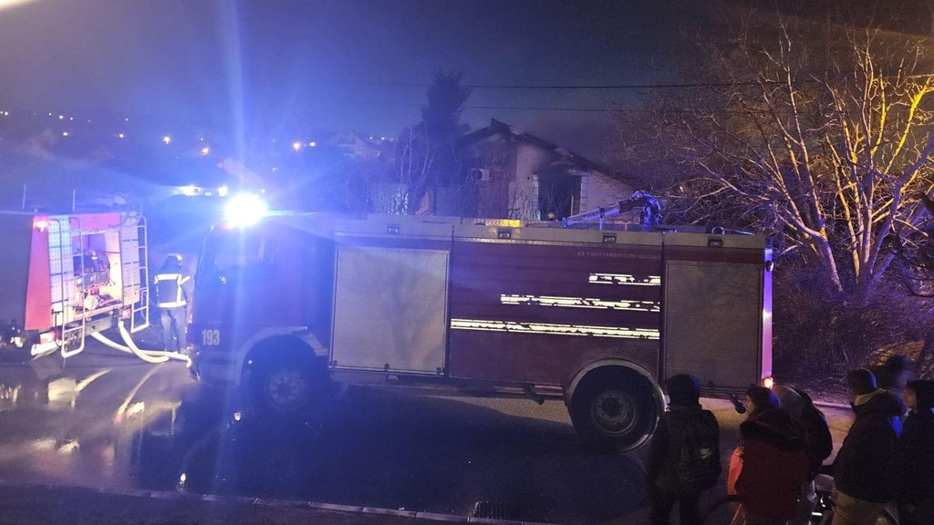 Požar u garaži na Obilićevom vencu: Šta su vatrogasci zatekli na terenu