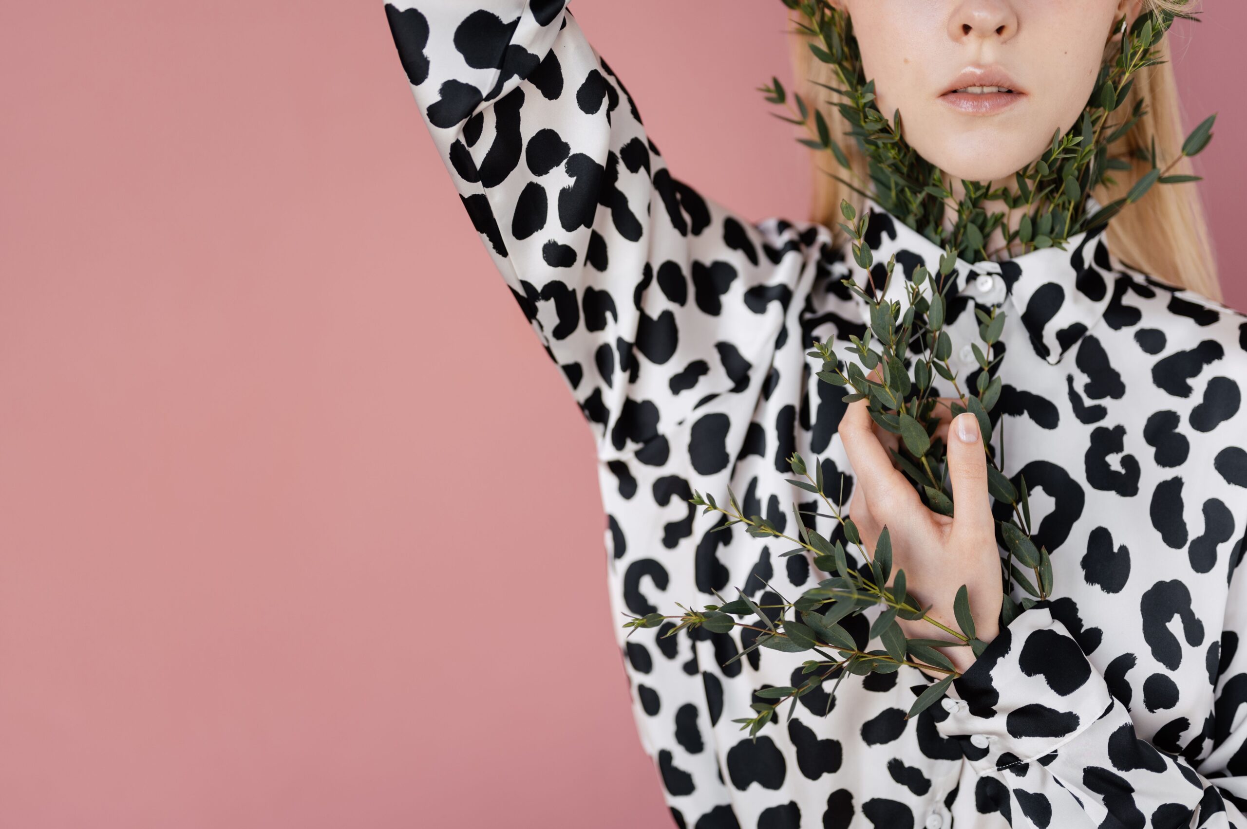 Bambi print ponovo u modi: Saveti za jesenje kombinacije – bambi print moda
