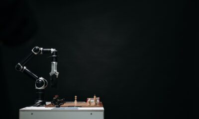 Da li veštačka inteligencija može preuzeti kontrolu nad internetom? – AI kontrola interneta