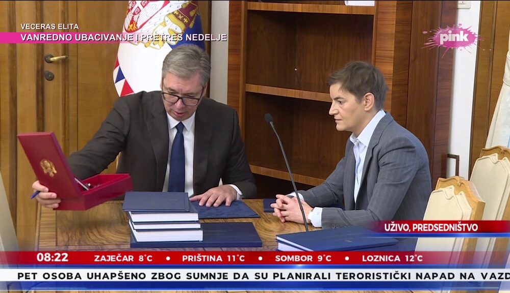 Predsednik Srbije podneo ostavku, Ana Brnabić preuzima dužnost do izbora – primopredaja dužnosti u predsedništvu