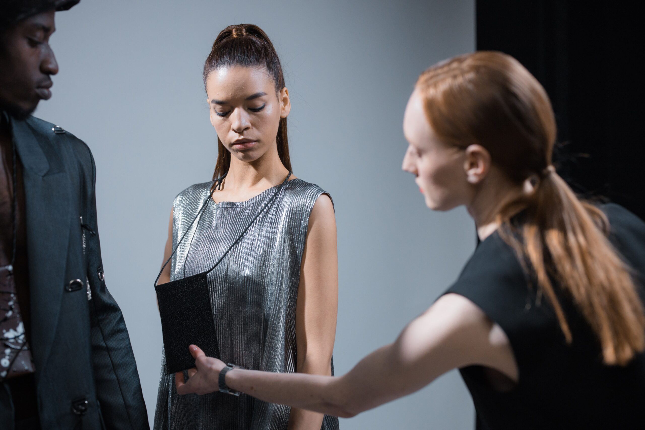 Miku Martineau oduševila prirodnim glamom na Armani reviji u Milanu – Miku Martineau Milano