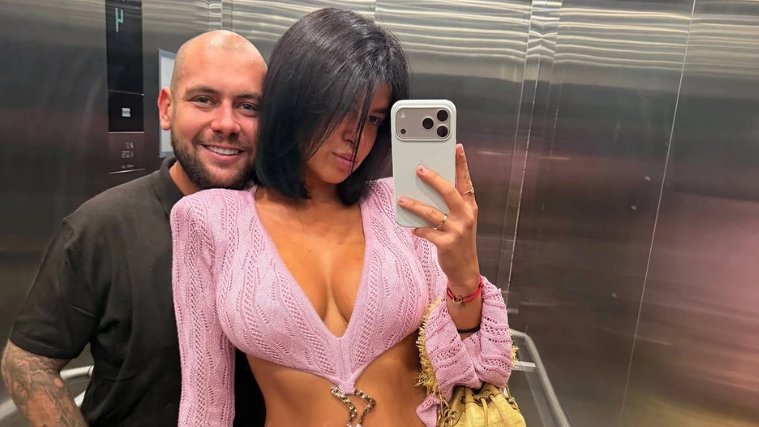 PRIČALO SE O RAZVODU, ALI SADA JE SVE JASNO: Marko Trajković i supruga Minja objavili zajedničku fotografiju iz lifta (FOTO)