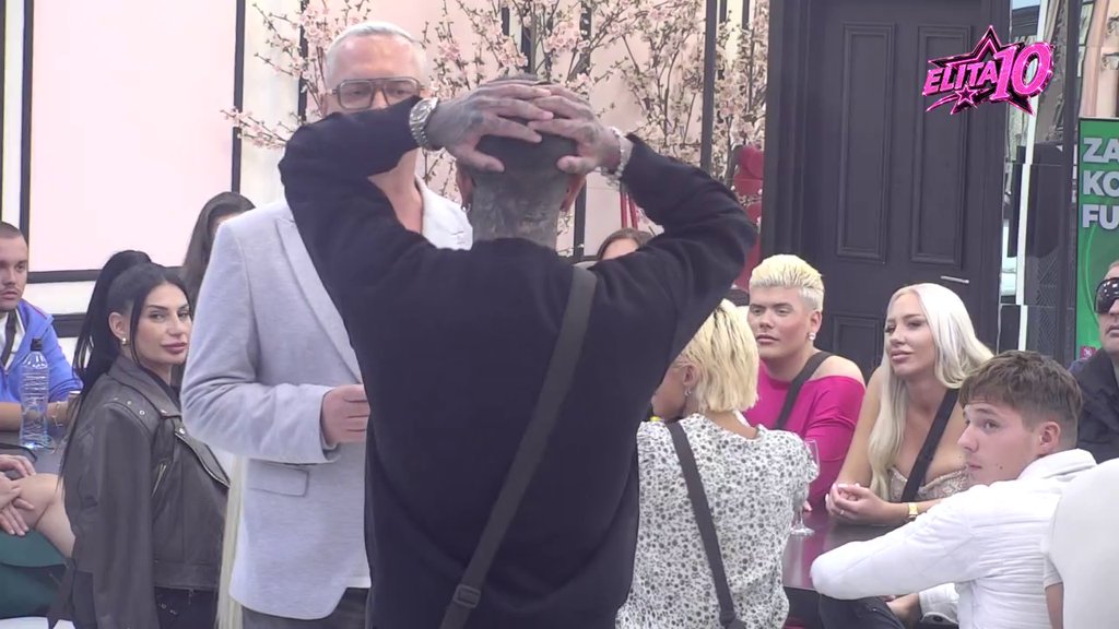 ZBUNJENI ĐUKIĆ NAKON IZLIVA EMOCIJA U RIJALITIJU: Raskid sa Aneli Ahmić izazvao burne reakcije u emisiji 'Pretres nedelje' (VIDEO)