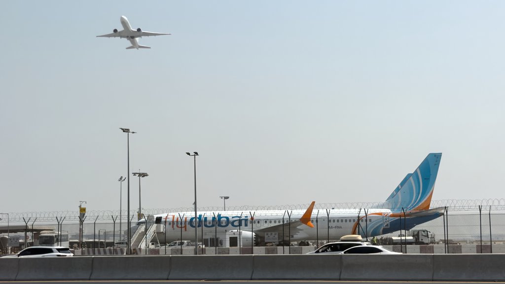 Drama u pilotskoj kabini na letu Flydubai: Putnici sprečili napad i prizemljili avion – napad nožem u pilotskoj kabini