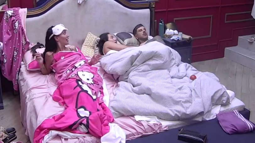 KRAJ JEDNE PRIČE U BELOJ KUĆI: Filip Đukić i Laura Prgomet proveli noć zajedno, pridružila im se Slađa Poršelina (VIDEO) – zasigurna trojka u Beloj kući