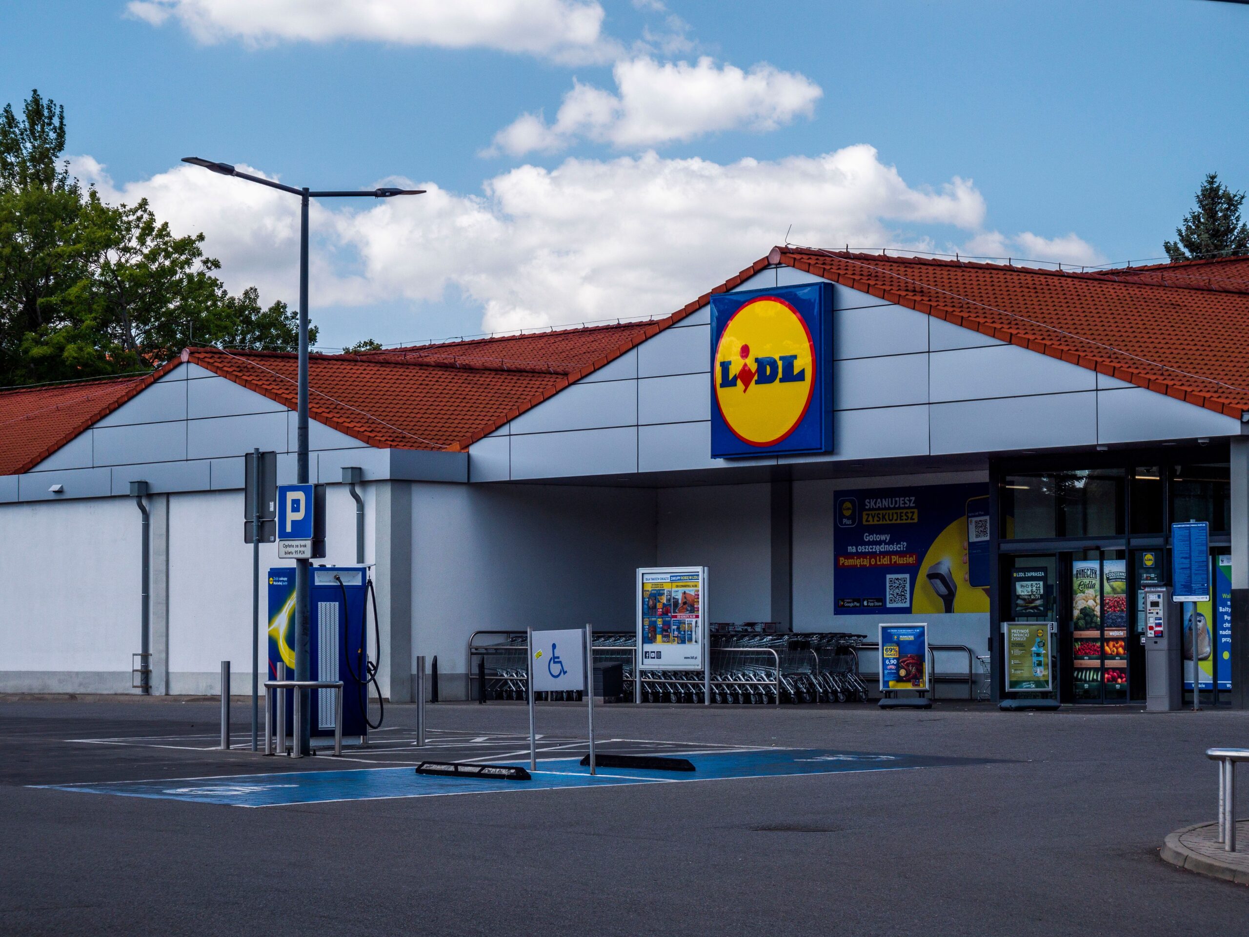 Lidl investirao više od 500 miliona evra u Srbiji, otvorio 87 prodavnica i 3.500 radnih mesta – investitori ne biraju strane