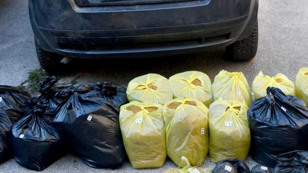 Muškarac iz Šapca uhapšen u Jagodini: Prenosio 116 kg duvana bez dozvole – nedozvoljen promet akciznih proizvoda