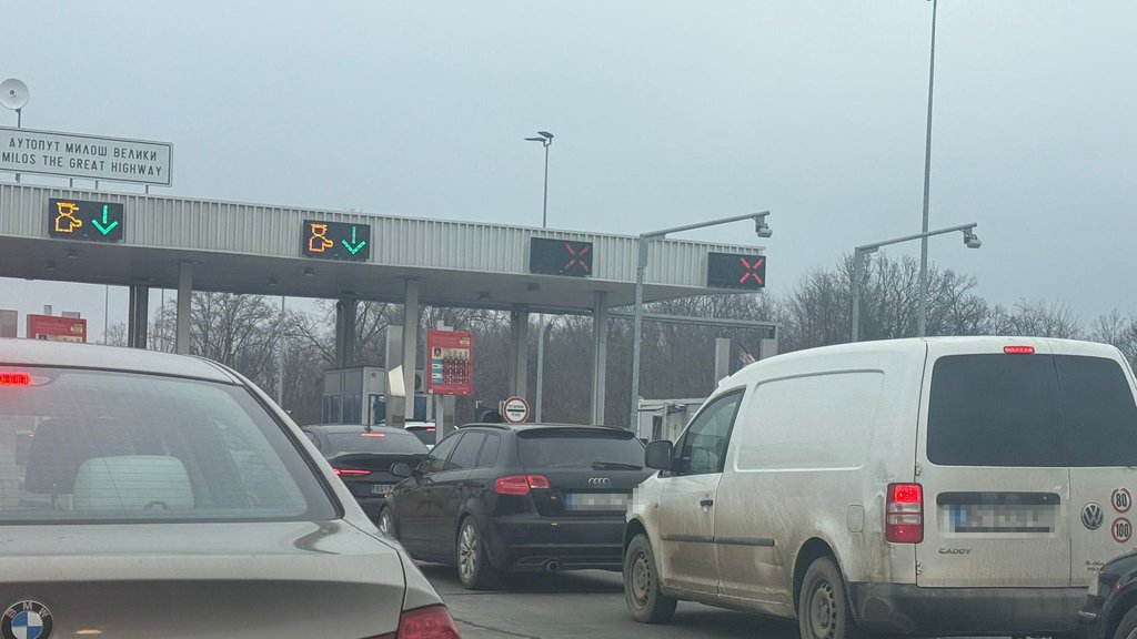 Na auto-putevima nema čekanja: Kamioni na granici stoje i do pet sati – zadržavanja na granici