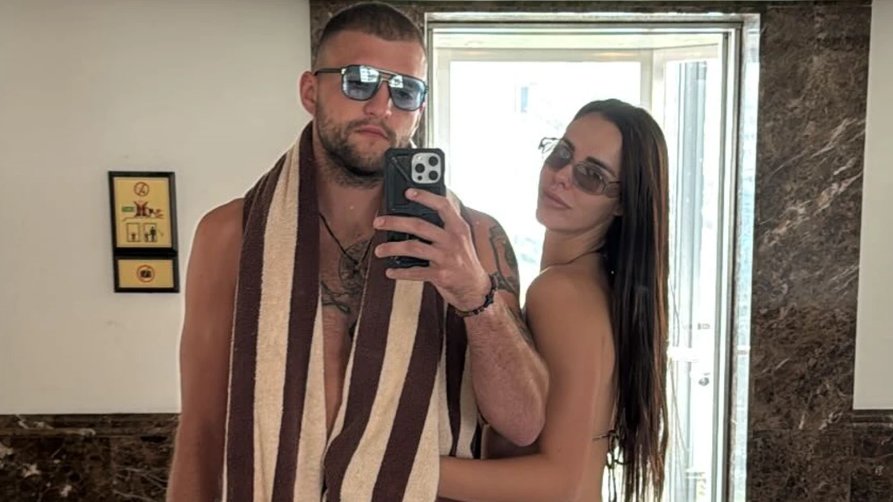 KAKO IZGLEDA TRENING UZ SUPRUGU: Veljko Ražnatović pokazao snimak iz teretane, Bogdana impresionirala formom (VIDEO) – Veljko Ražnatović i Bogdana Ražnatović