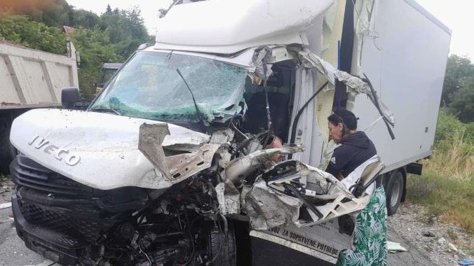 Kamion se prevrnuo i zapalio kod Leskovca: Tragedija na auto-putu – nesreća kod Leskovca