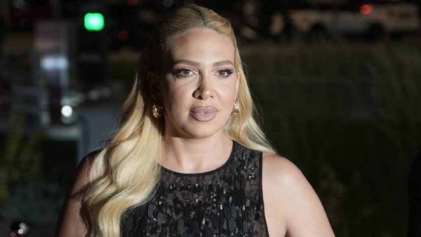 KOMŠIJE UOČILE PROMENE U ŽIVOTU MILICE TODOROVIĆ: Pevačica sa sinom napustila luksuzni stan i sada vodi dete kod oca (FOTO) – Milica Todorović novi dom