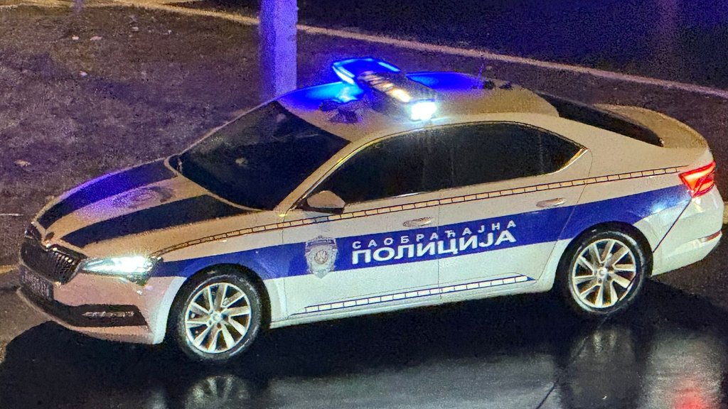 Masovna tuča navijača u Novom Pazaru: Sekire, noževi, pištolj i potraga – napad u Novom Pazaru