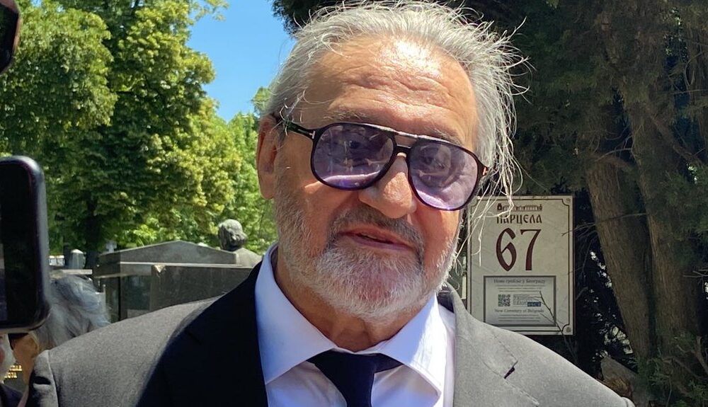 KAKO JE MIŠA GROF NASLEDIO PORODIČNO BOGATSTVO: Detalji o nekretninama i skupocenoj grobnici otkriveni (FOTO)