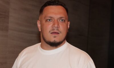 KOMŠIJE OTKRILE ŠTA SE DEŠAVA IZA VRATA: Gastozov stan često ispunjavaju muzika i smeh, komšije navikle na njegovu energiju (FOTO) – muzika i galama iz stana