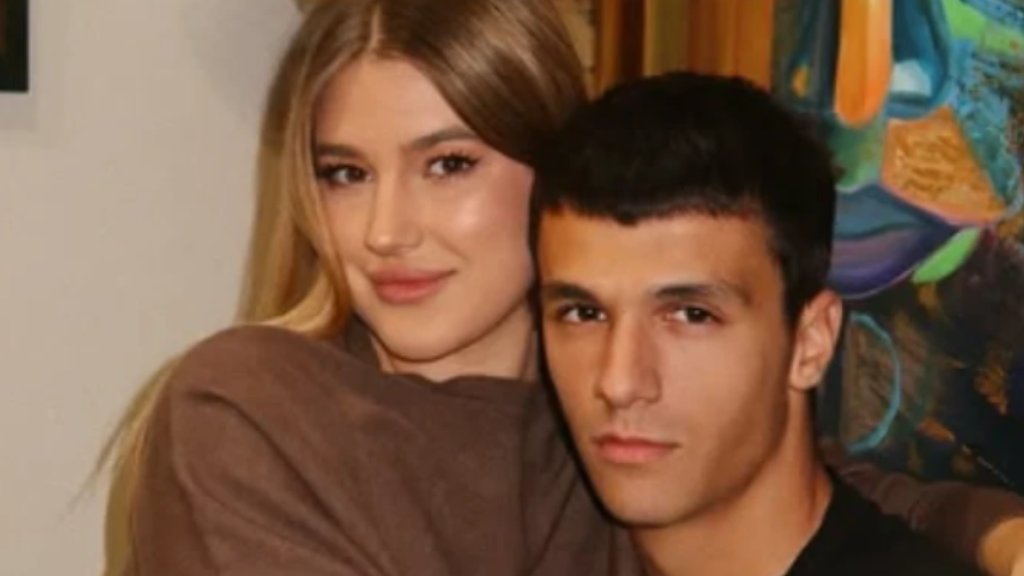 NEOBIČNO SLAVLJE U PORODICI TRŽAN: Lena Tržan iznenadila fudbalera Vukašina Jovanovića sa dve torte, jedna sa likom Ronalda (FOTO) – rođendan Vukašina Jovanovića