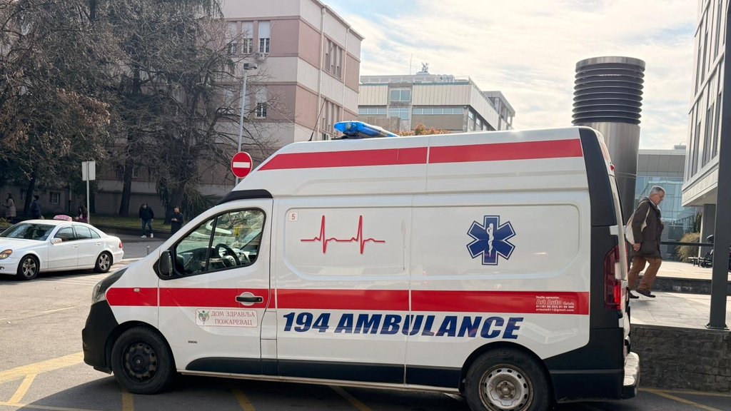 Dečak povređen na trotinetu na Dedinju: Poznato stanje posle udesa – napad na trotinetu na Dedinju