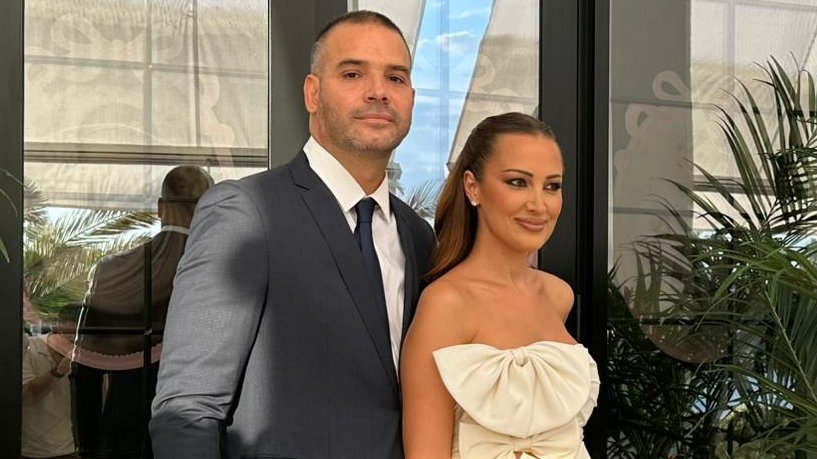 PORODIČNI TRENUTAK KOJI JE OBRADOVAO ŽIVOJINOVIĆE: Aria, ćerka Aleksandre Prijović i Filipa, napravila prve korake pred kamerom (FOTO) – prvi koraci Aria Prijović