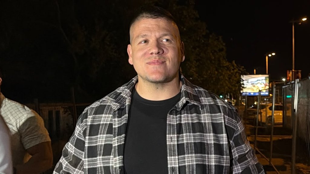 SLoba RADANOVIĆ SE VRATIO IZ TURSKe: Pevač otkrio kako je protekao susret sa Lunom i govorio o izjavama o Kiji (FOTO) (VIDEO) – Sloba Radanović Turska