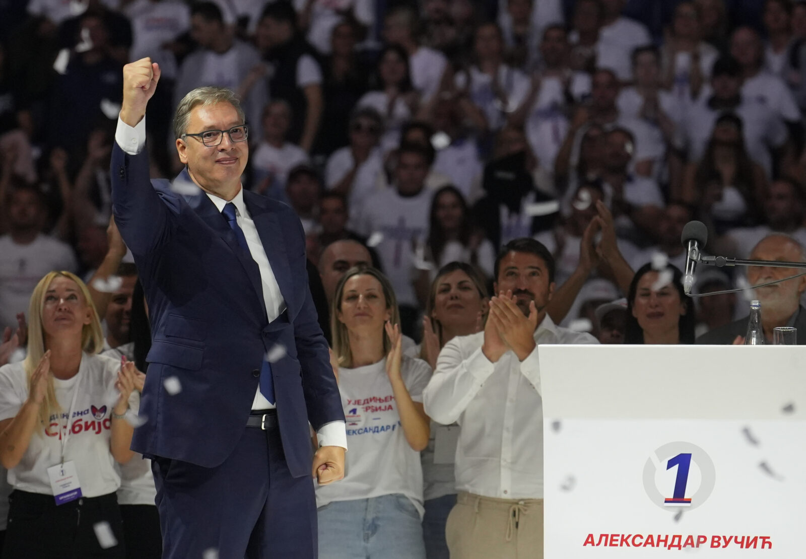 A pre-election rally of the "Aleksandar Vucic-United Serbia" list was held in the Belgrade Arena. U Beogradskoj Areni je odrzan predizborni skup liste "Aleksandar Vucic-Ujedinjena Srbija".