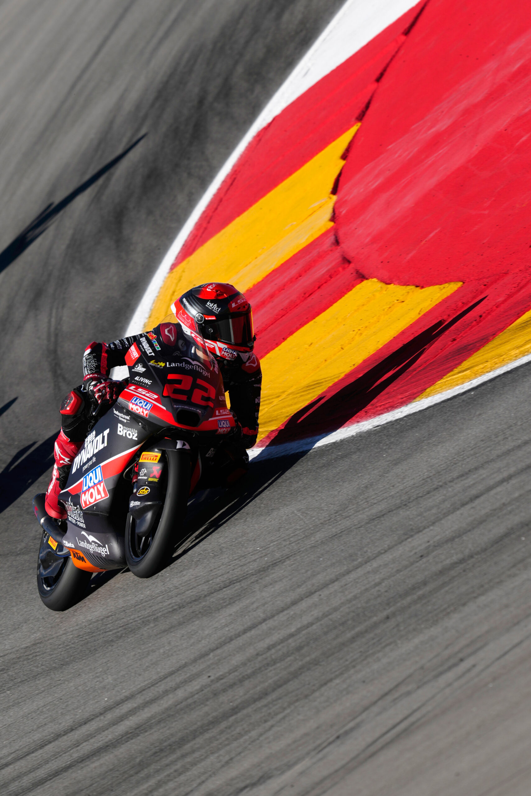 David Almansa pobedio u Moto3 trci za Veliku nagradu Japana, titula za Quilesa odlučuje se u Indoneziji