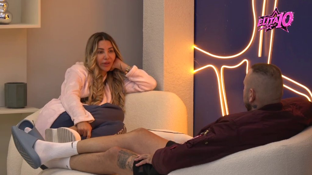 KONFLIKT U RIJALITIJU IZAZVAO BURU: Aneli i Car izneli sve razmirice i odlučili da otvore dušu posle jutarnje svađe (VIDEO)
