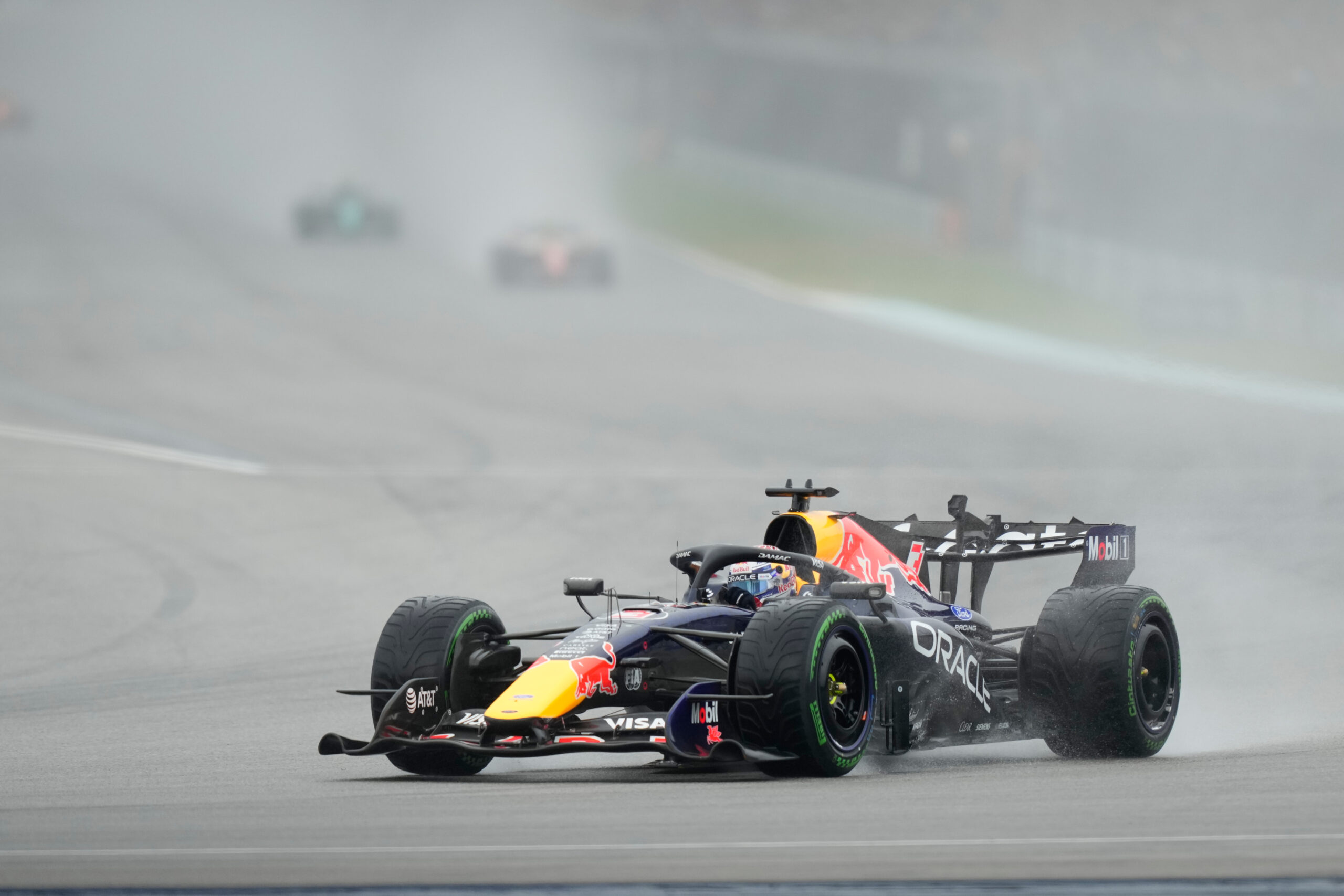 Neobičan početak trke Formule 1 u Bahreinu: Iznenadni problemi sa softverom na više bolida – Gran Pri Bahreina