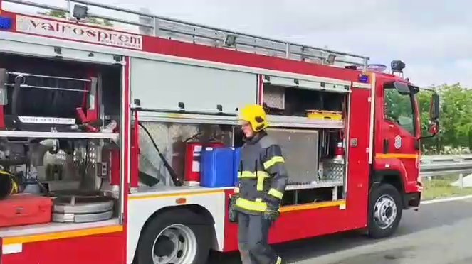 Požar na Vidikovcu: Gust dim iznad Beograda, službe na terenu