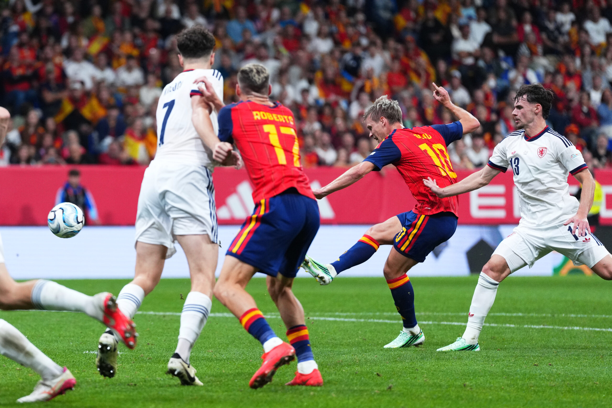 Dani Olmo: Hrvatska je sada još opasnija posle poraza 0:7