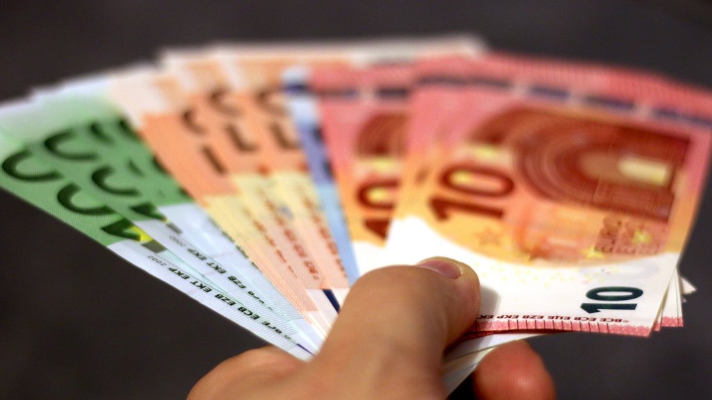 NBS objavila novi srednji kurs dinara: Koliko vredi evro danas i šta kažu brojevi – srednji kurs dinara za evro danas