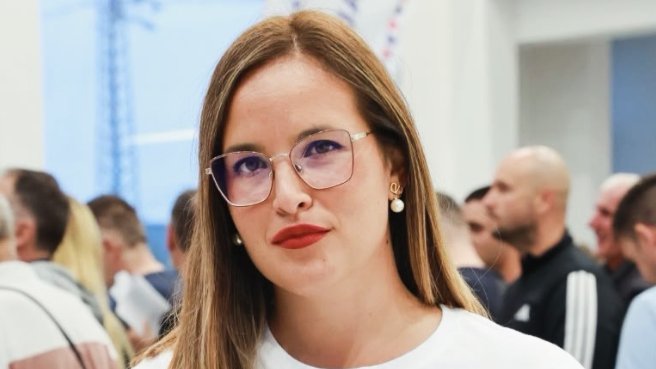 Sara Pavkov ukazuje na napad na porodicu Miloša Vučevića i ističe važnost političkog jedinstva